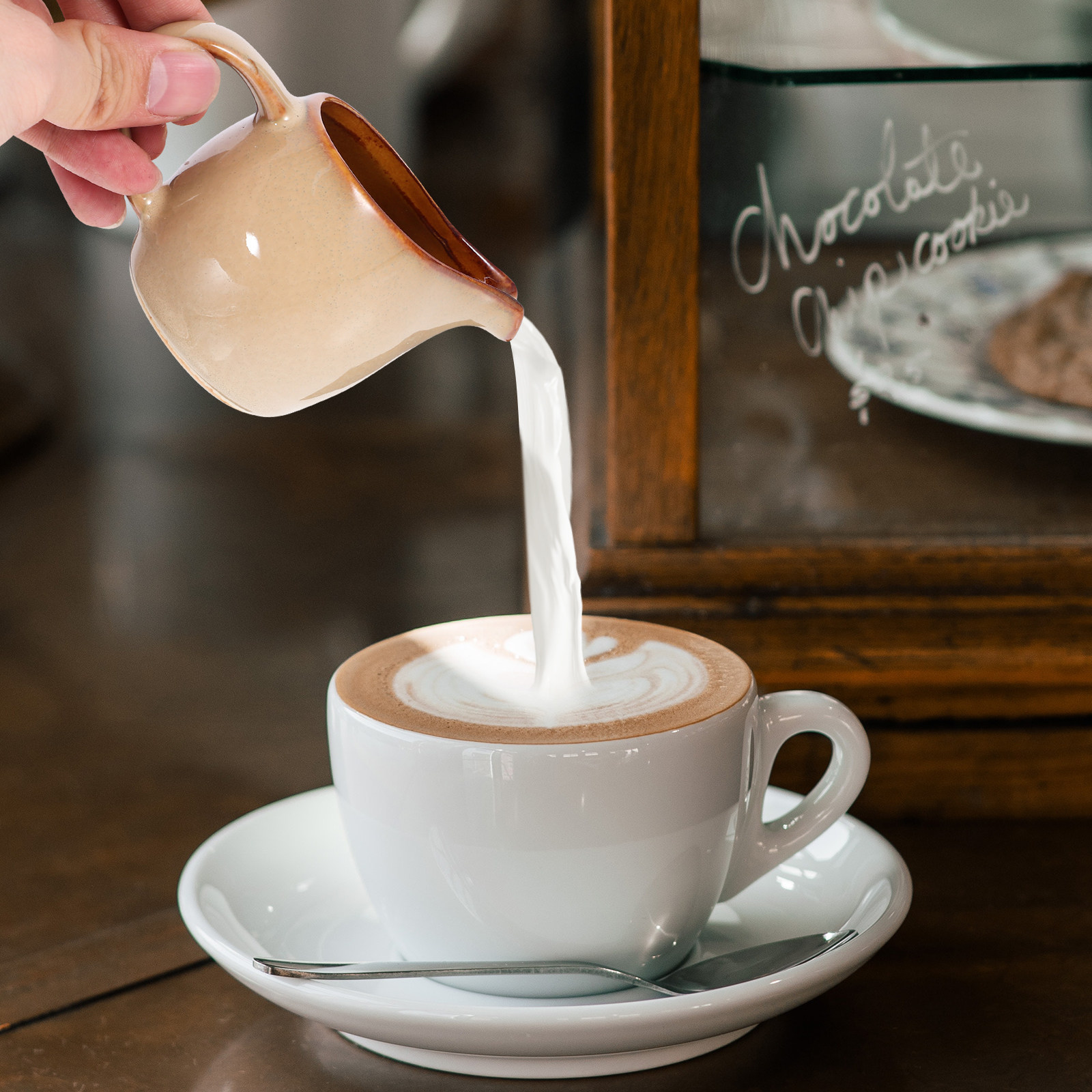 Keramik-Milchkrug im Europäisc – Pour Spout Pitcher Bewertung und Preis